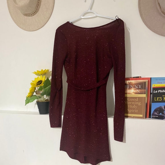 Red dress - Picture 2 of 2